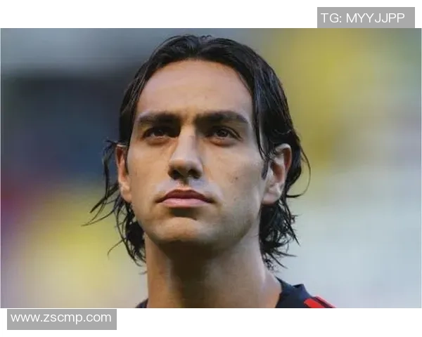 意大利足球传奇内斯塔的辉煌生涯与对足球的深远影响