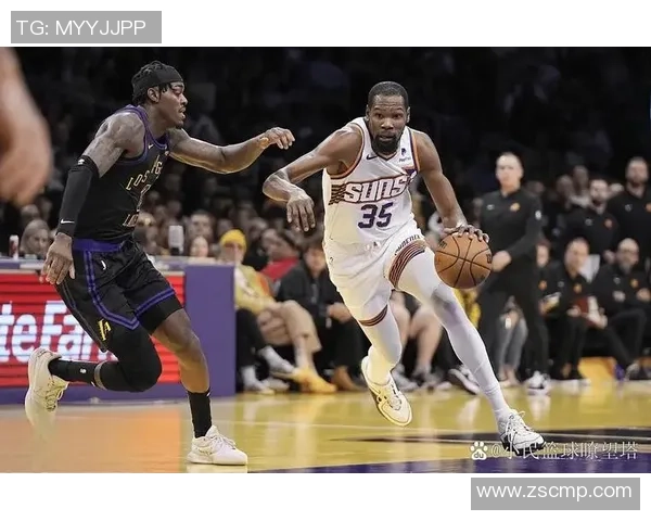 杭州篮球队荣登篮球战术排行榜第三名展现强大实力与团队合作精神